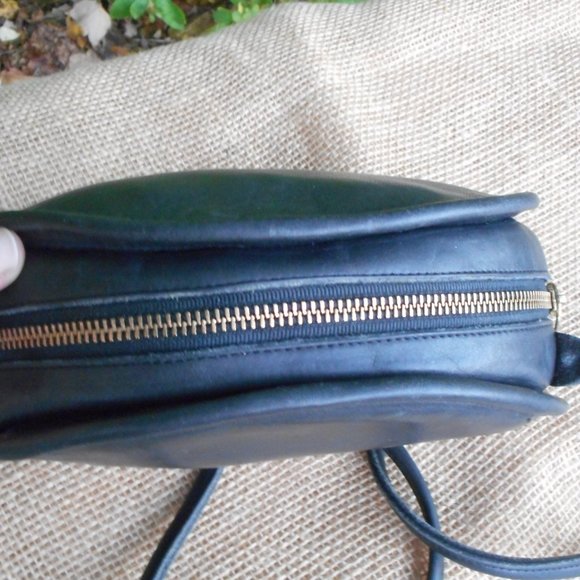 SOLD**Vintage Coach Kimball Bag,9911 in Black - Picture 3 of 8